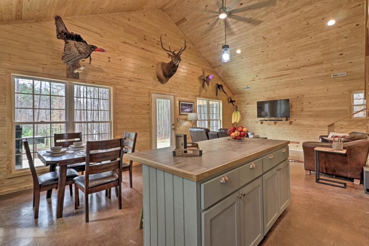 Peaceful Family Cabin On 10 Acres With Game Room! Heflin المظهر الخارجي الصورة
