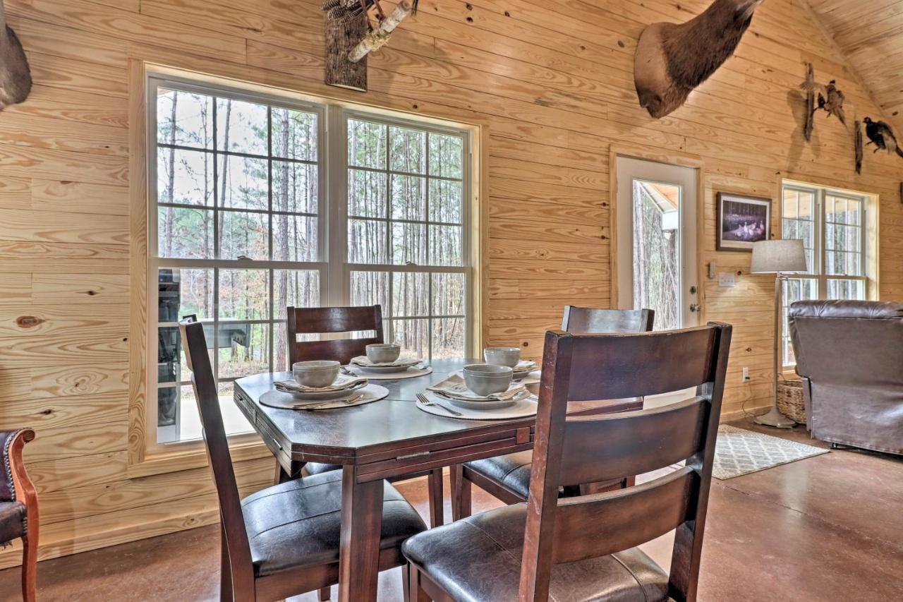 Peaceful Family Cabin On 10 Acres With Game Room! Heflin المظهر الخارجي الصورة