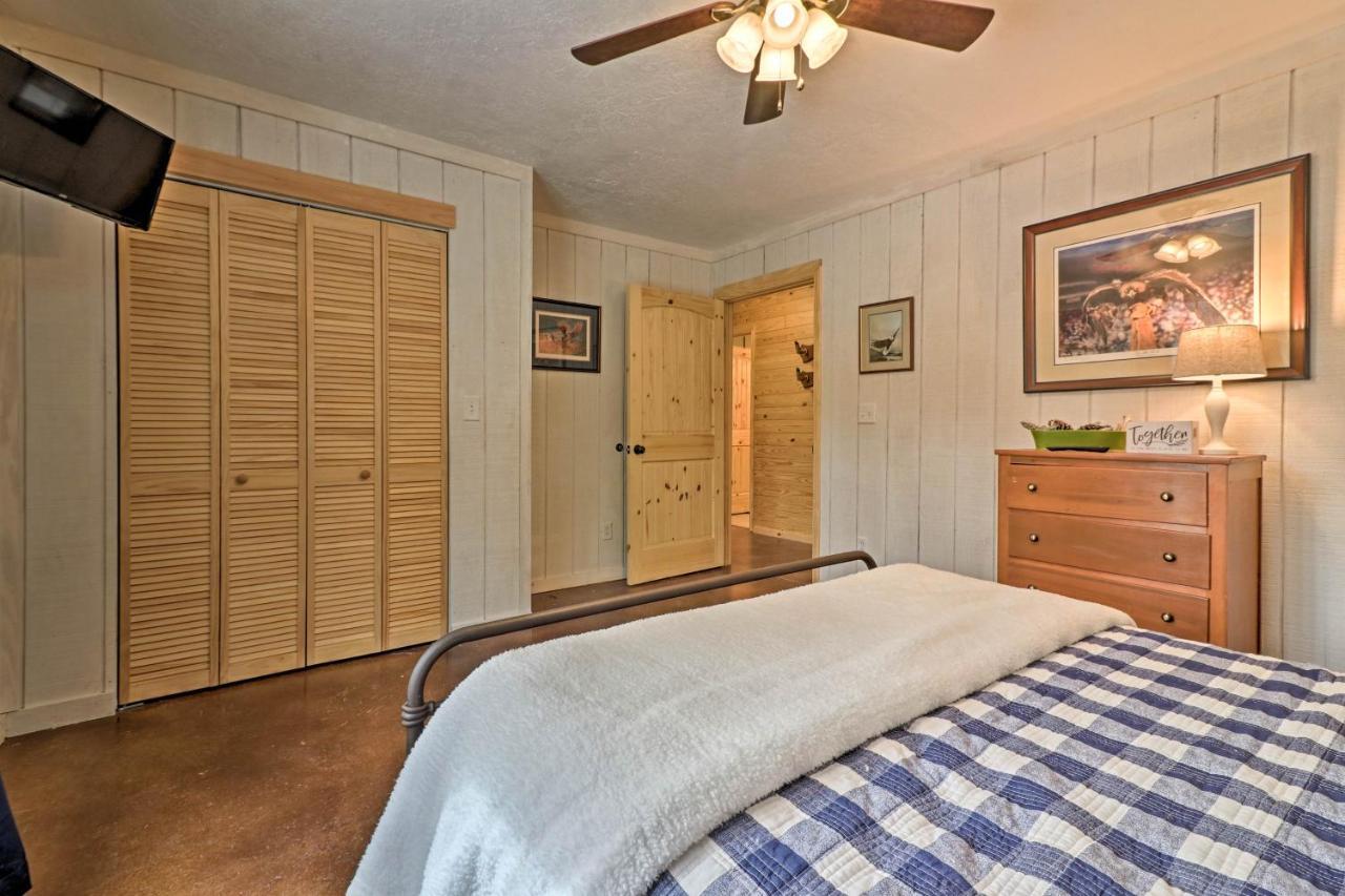 Peaceful Family Cabin On 10 Acres With Game Room! Heflin المظهر الخارجي الصورة