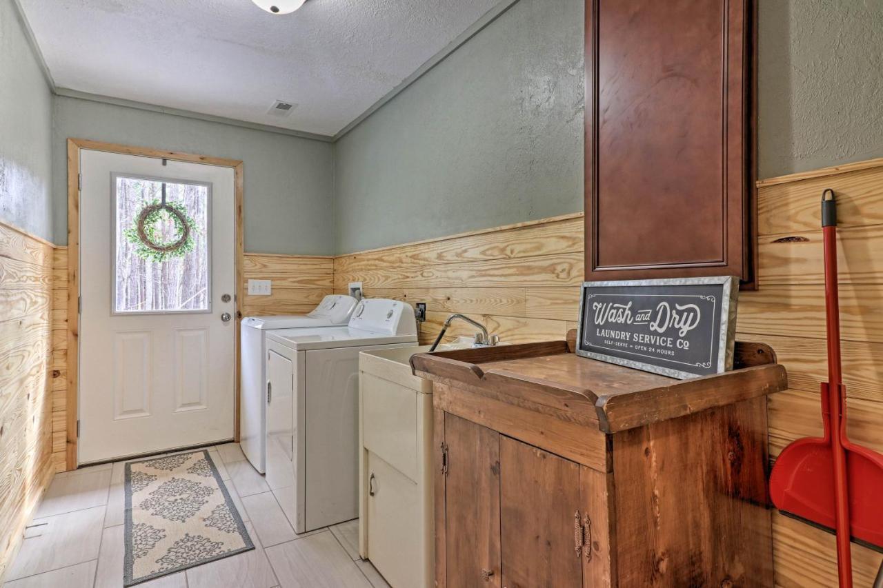 Peaceful Family Cabin On 10 Acres With Game Room! Heflin المظهر الخارجي الصورة
