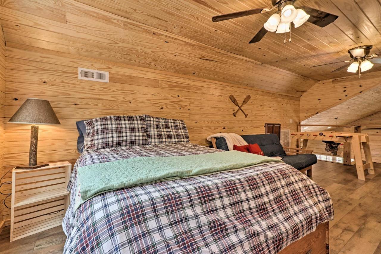 Peaceful Family Cabin On 10 Acres With Game Room! Heflin المظهر الخارجي الصورة